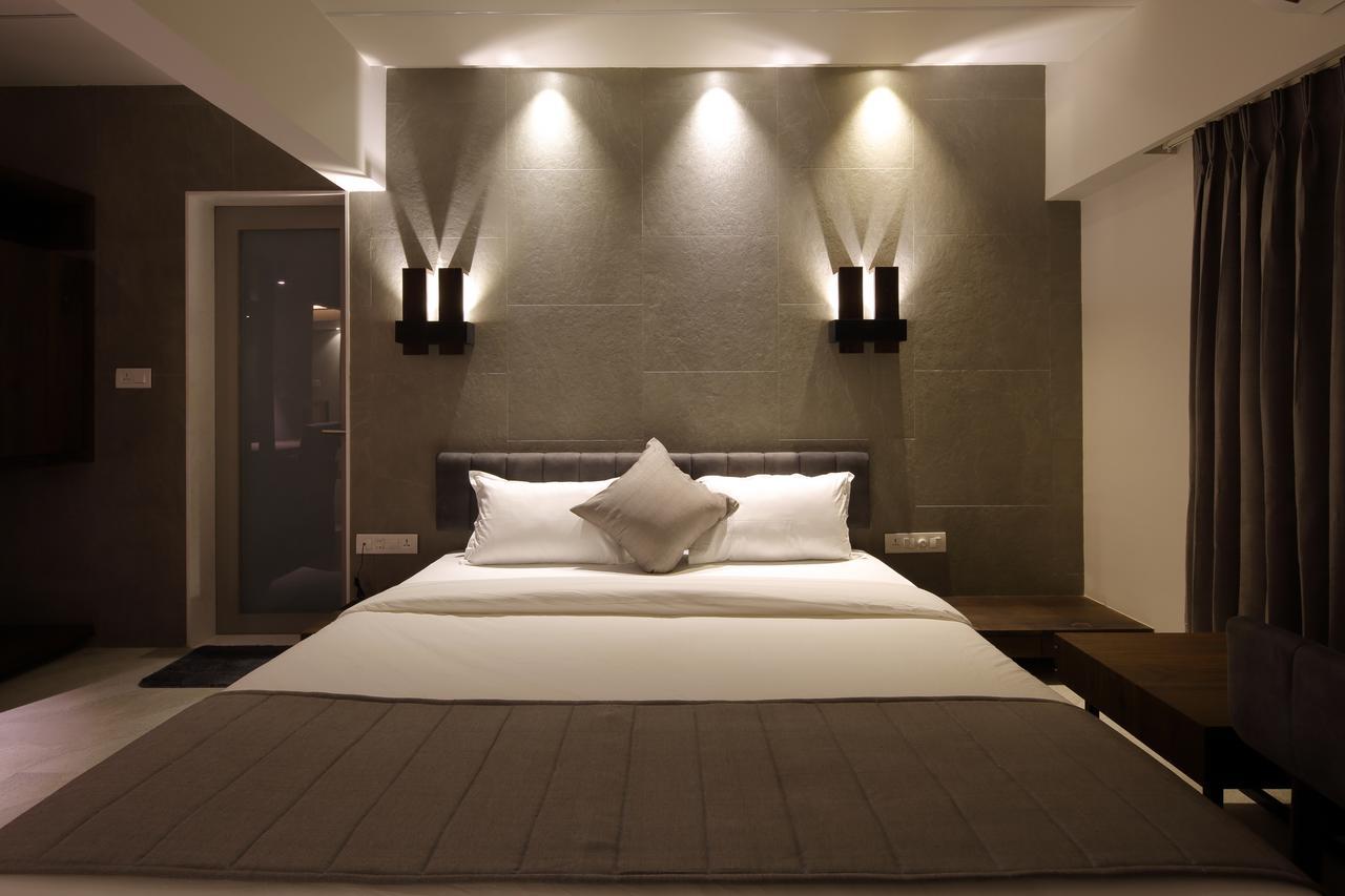 Hotel Carrefour Ahmadabad Zewnętrze zdjęcie
